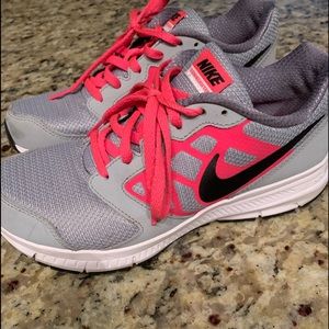 I have a pair of like new youth runners worn 2 times. Still new